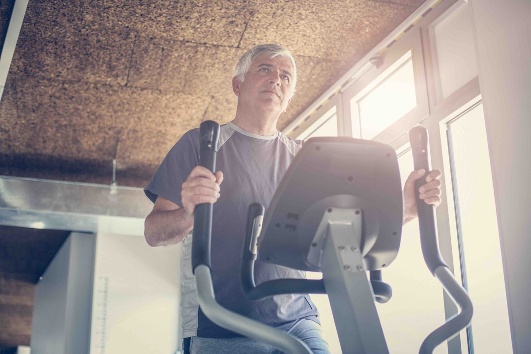 Why Elliptical Workouts Are So Good for Seniors